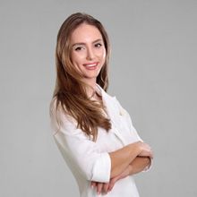 Д-р Елена Гарова